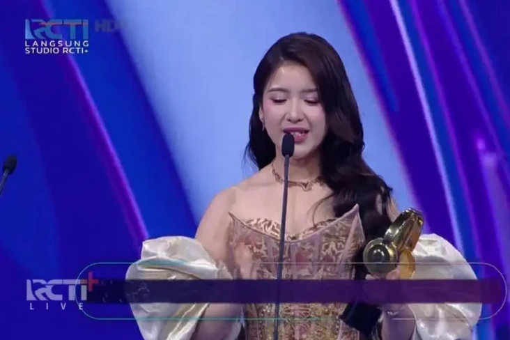 Tiara Andini Raih Song...