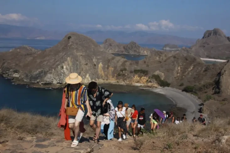 Pengelola Labuan Bajo...