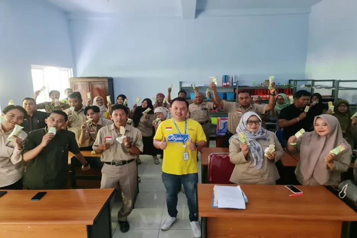 Kado Hari Guru, SMAN...
