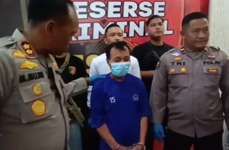 Tak Terima Dituduh Racuni...