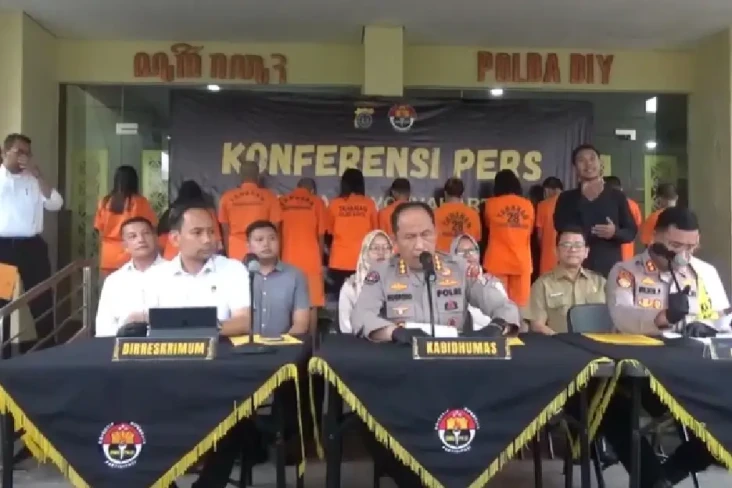 Polisi Bongkar Komplotan...