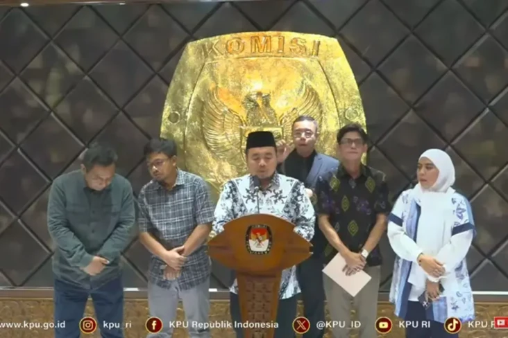 KPU Umumkan Hasil Rekapitulasi...