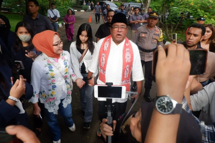 Rano Karno Kunjungi...