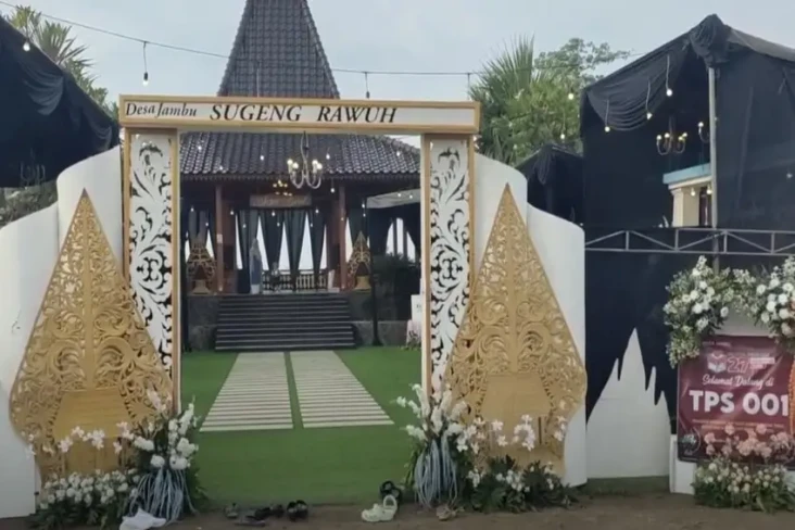 Menengok TPS Unik di...