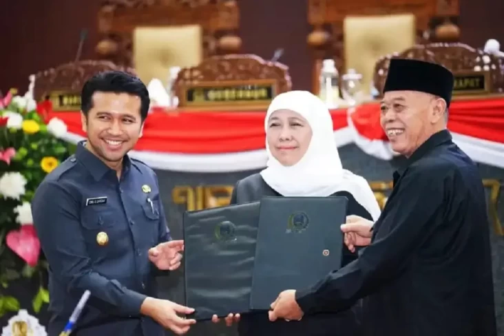 Khofifah-Emil Dardak...