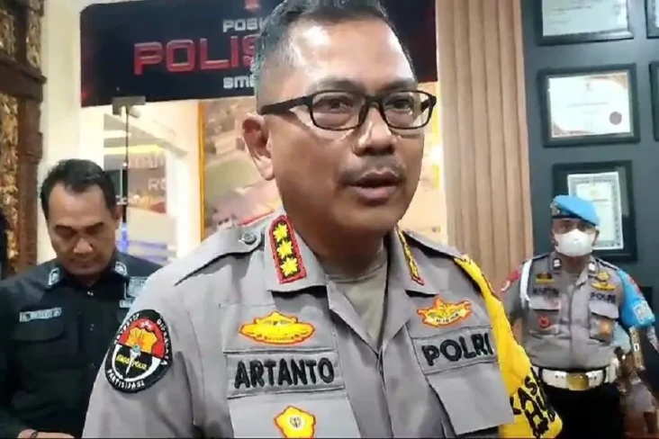 Aipda RZ, Polisi Penembak...