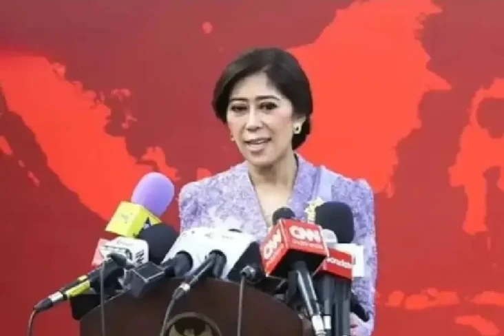 Menteri Komdigi Tunjuk...