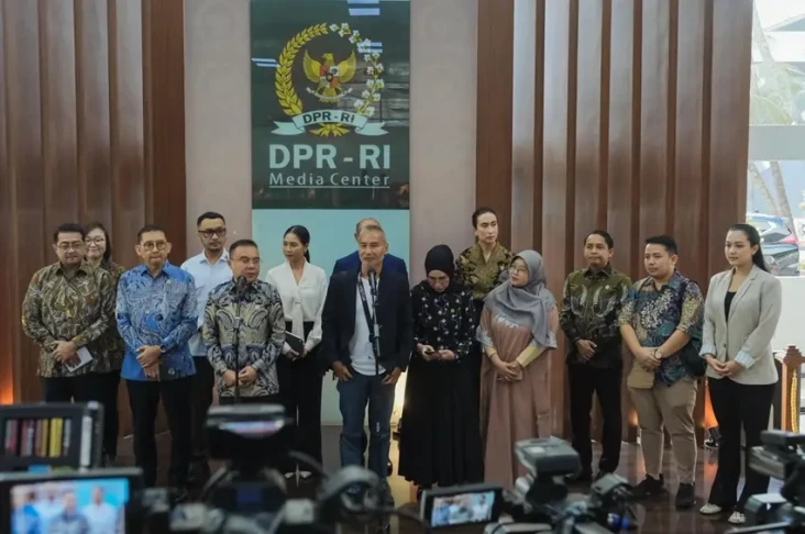 Pemerintah dan DPR Dukung...