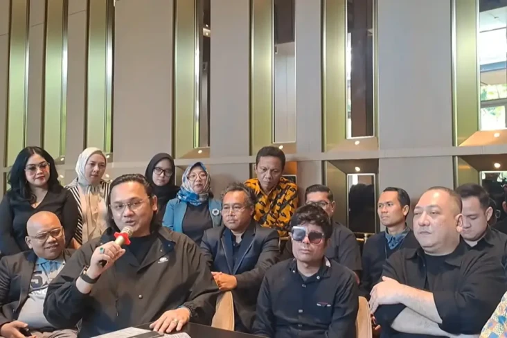 Farhat Abbas Sebut Klausal...