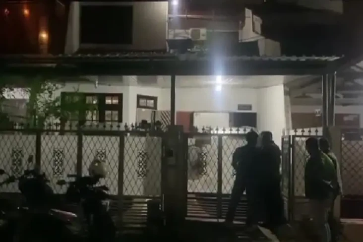 Anak Bunuh Ayah dan...