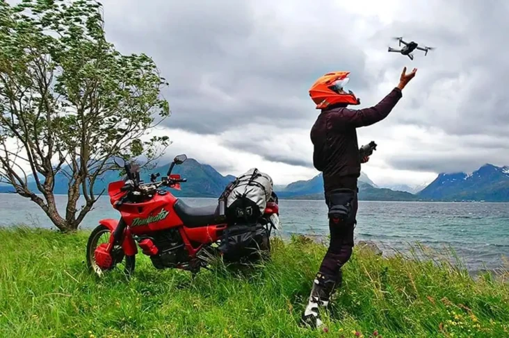 Tren Motovlog di Indonesia...