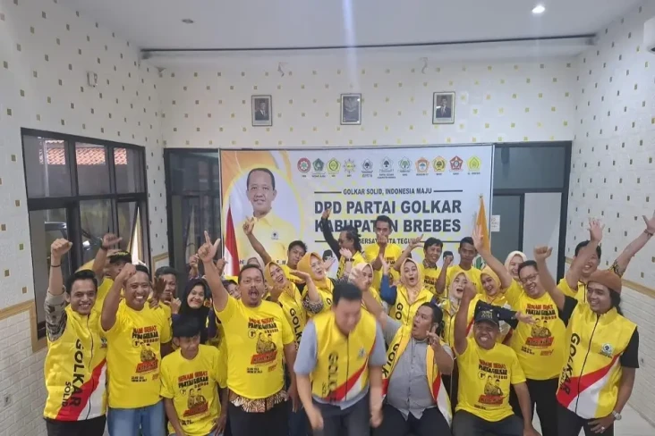 Golkar Brebes Berkomitmen...
