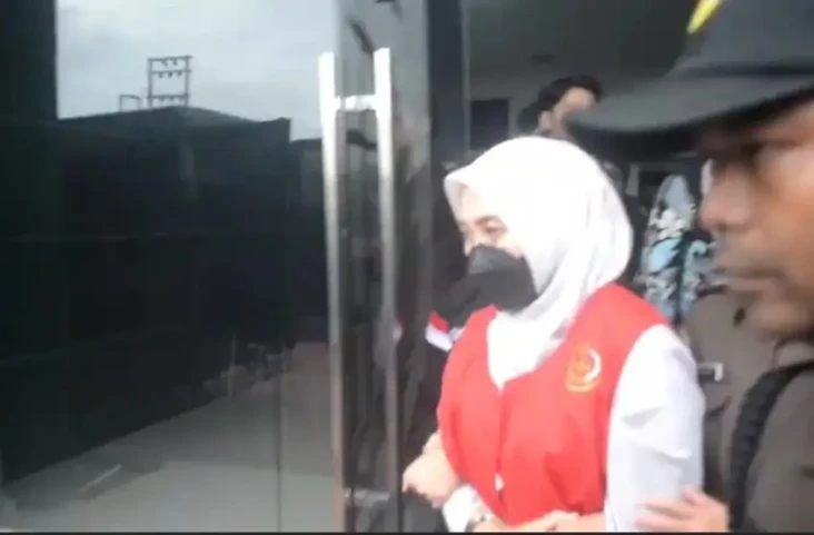 Korupsi Dana Hibah,...