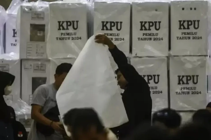 Rekapitulasi Suara Pilkada...