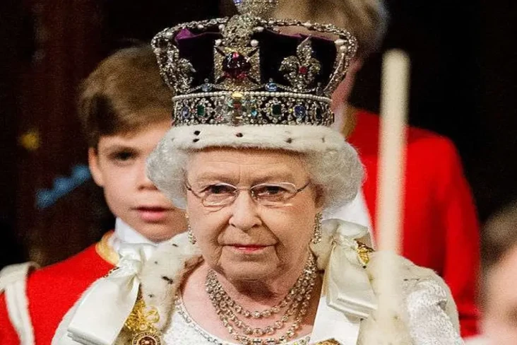5 Tiara Terkenal Koleksi...