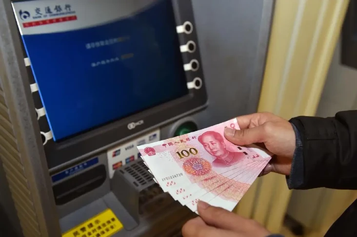 China Krisis Perbankan,...