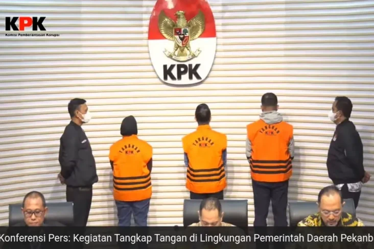 KPK Sita Uang Rp6,8...