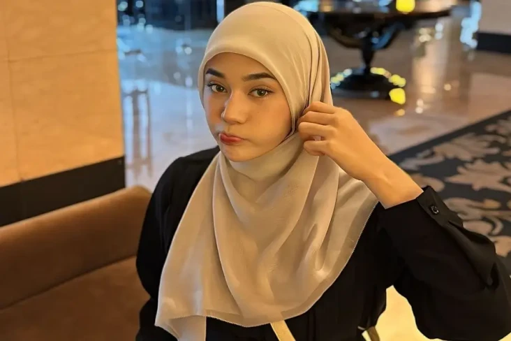 Selebgram Clara Shinta...