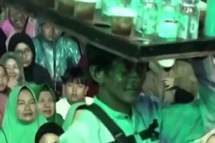 Siapa Penjual Es Teh...