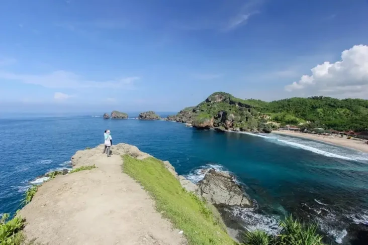 5 Pantai Pasir Putih...