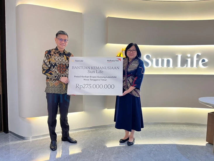Sun Life Salurkan Bantuan...