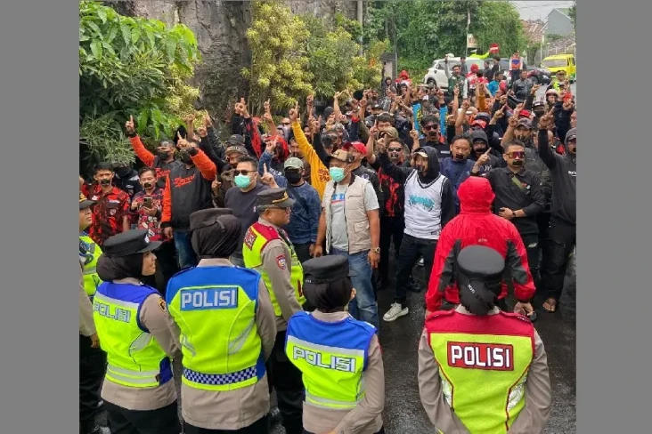 Diduga Ada Pelanggaran...