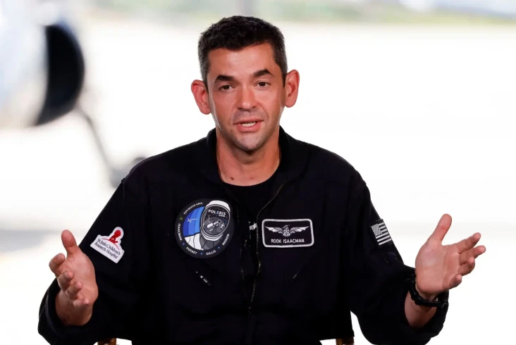 Donald Trump Resmi Tunjuk...
