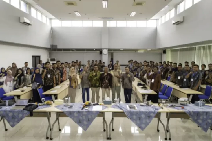 Puluhan Pegawai Perumda...