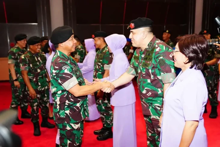 16 Perwira Tinggi TNI...