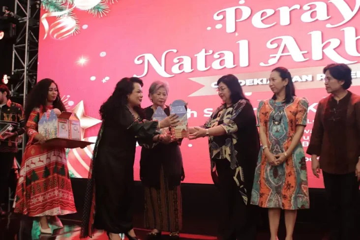 Semarak Perayaan Natal...