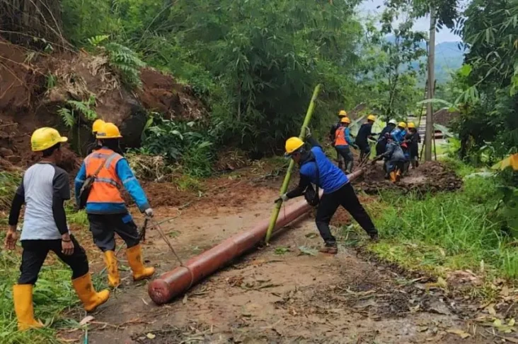 PLN Pulihkan Bertahap...
