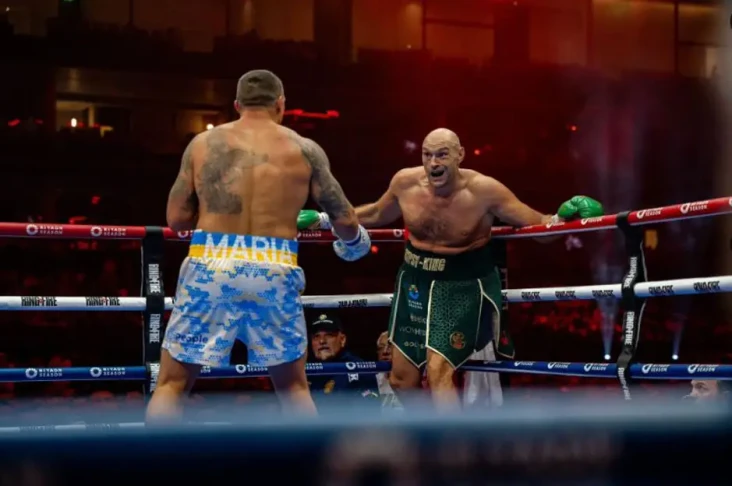 Bobot 122 Kg, Tyson...