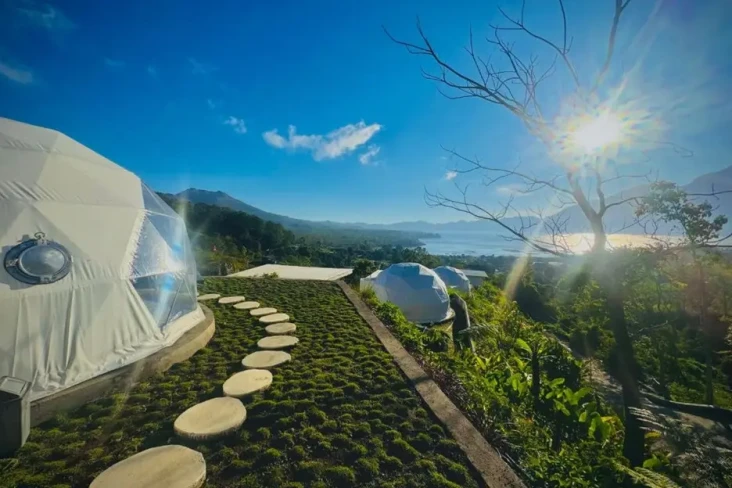 10 Rekomendasi Glamping...