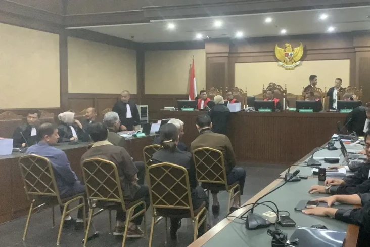 Bikin Perusahaan Boneka...