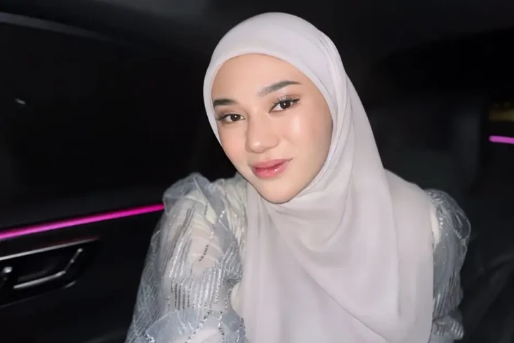 Biodata Clara Shinta,...