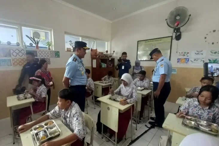 Tinjau Simulasi Makan...