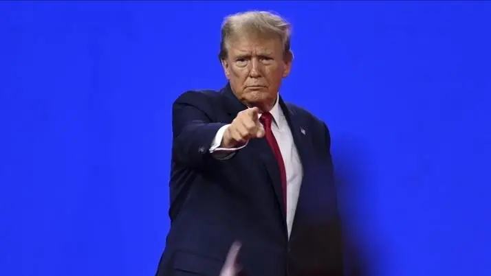 Trump Dinobatkan sebagai...