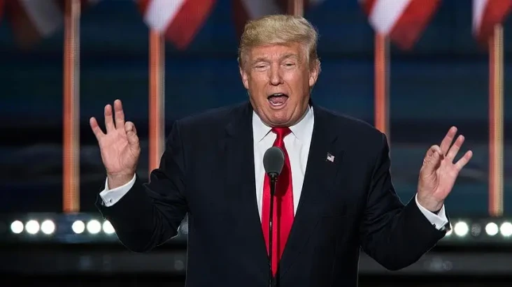 Trump Pertimbangkan...