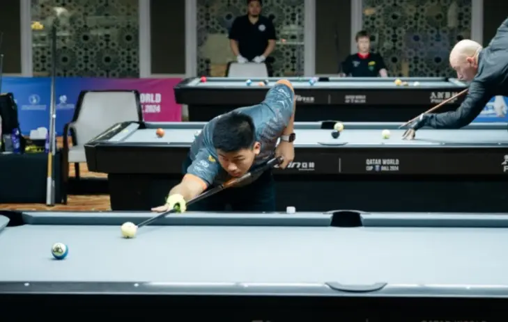 Albert Januarta Tunjukan...