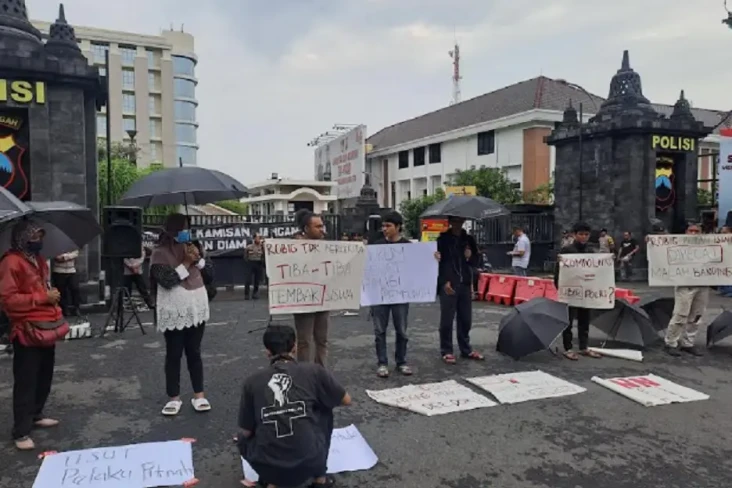 Buntut Penembakan Gamma,...