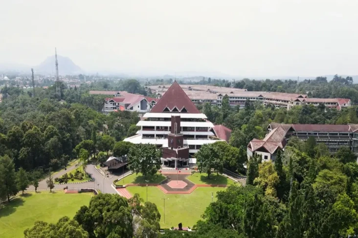 IPB Peringkat 1 ASEAN...