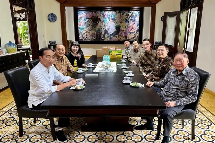 Jokowi Terima Taipan...