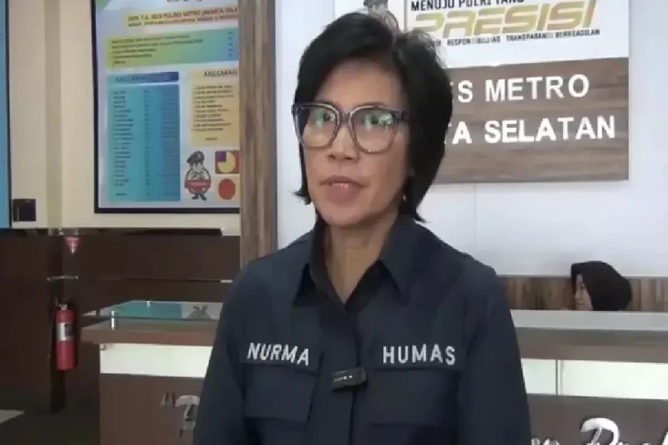 Anak Bunuh Ayah dan...