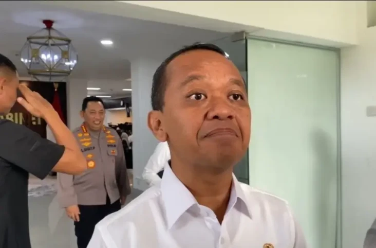 Jokowi Dipecat PDIP,...