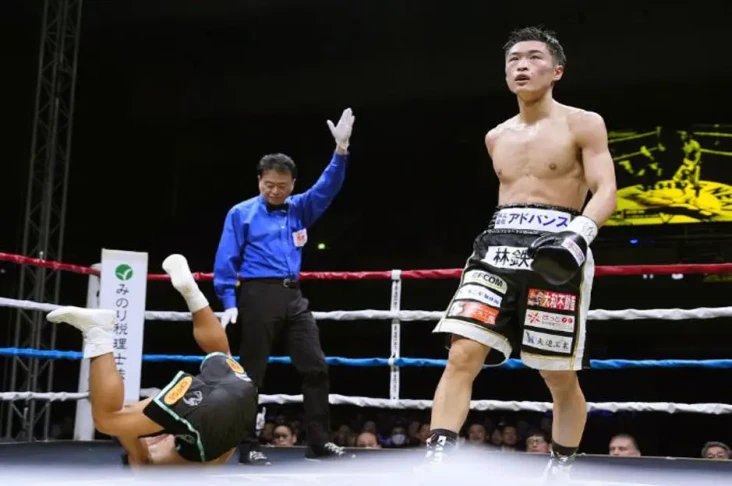 Menang KO, Ryosuke Nishida...