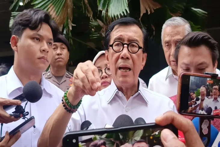 Usai Diperiksa KPK,...