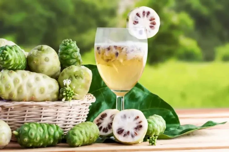 11 Manfaat Jus Mengkudu...
