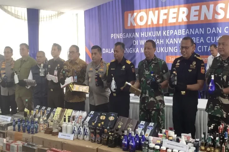 Bea Cukai Jakarta Musnahkan...