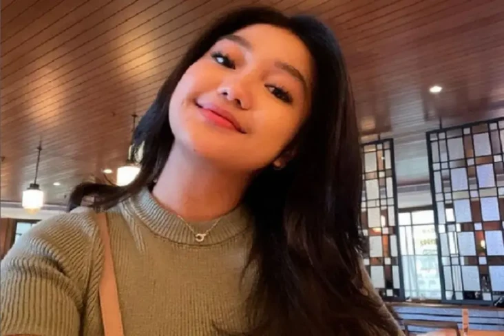 Selebgram Chandrika...