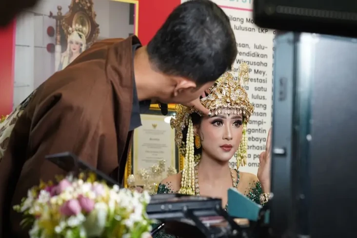 Kemendikdasmen Pamer...